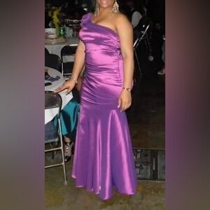 Betsy & Adam Elegant Purple One-Shoulder Dress